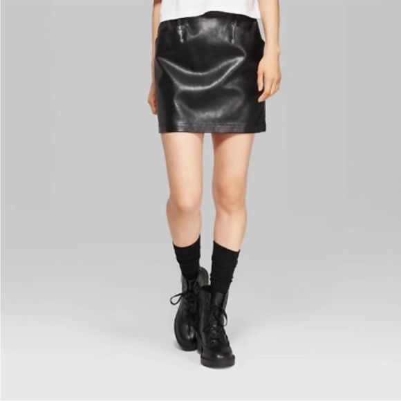 Large Wild Fable Leather Skirt with Pockets - Picture 1 of 8